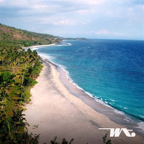 Jelajahi Keindahan Pantai Senggigi di Provinsi Lombok